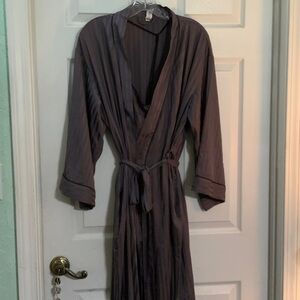 Auden Gray Chemise & Robe Set